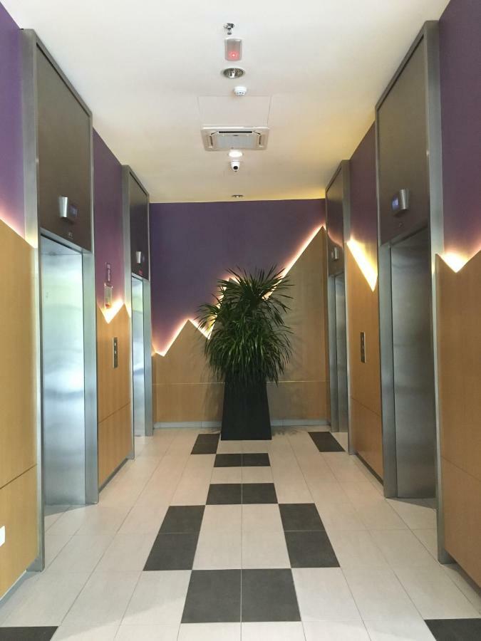 Ioi Conezion Iman'S Home With Pool View Unit Putrajaya Luaran gambar