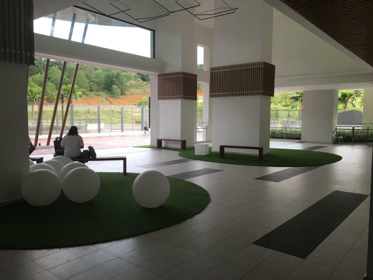 Ioi Conezion Iman'S Home With Pool View Unit Putrajaya Luaran gambar